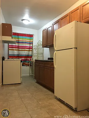 Rented by Realty 2000 Corp | media 9