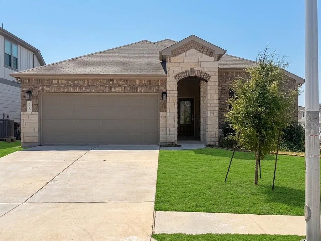 4 bed, 3.0 bath, 1908 sqft, $2,100 — Photo 1