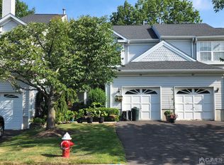19 Tuthill Ct, Sayreville, NJ 08872