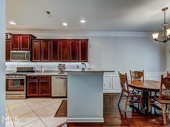 5th image of 39 Jekyll Dr