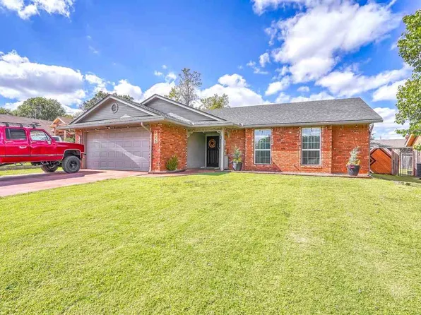 125 SE Churchill Way, Lawton, OK 73501