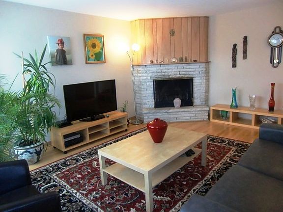 4th image of 3821 Clarence Ave