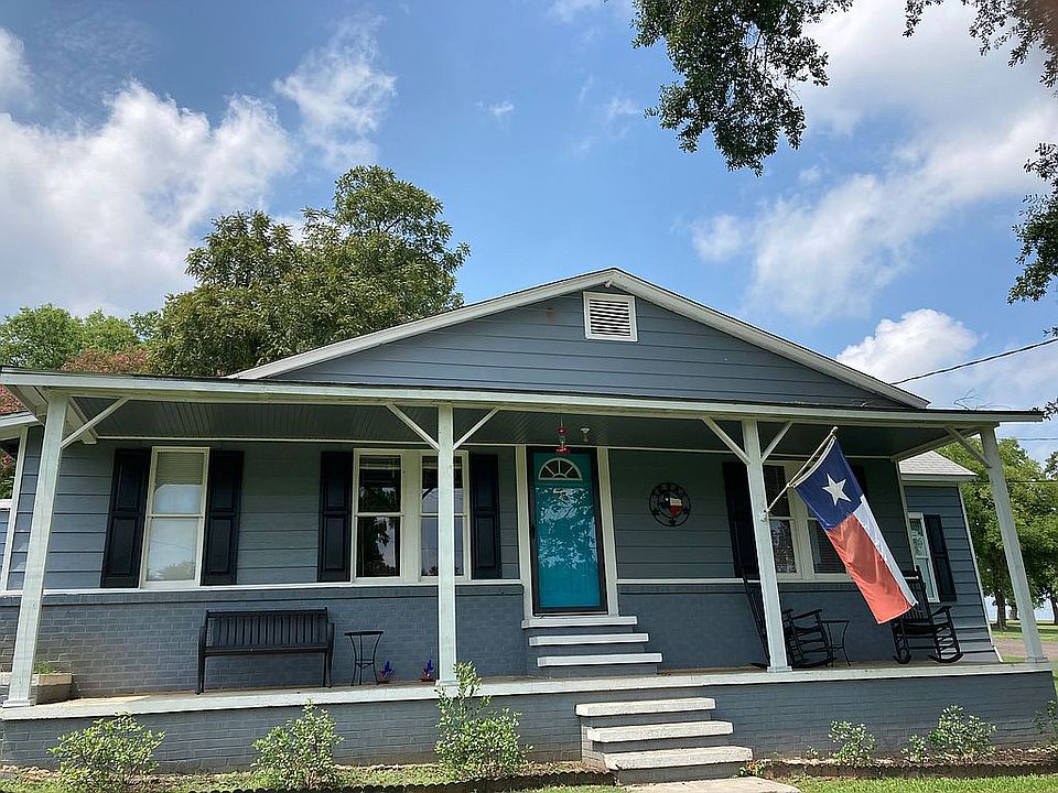 1st image of 305 Hanes Blvd