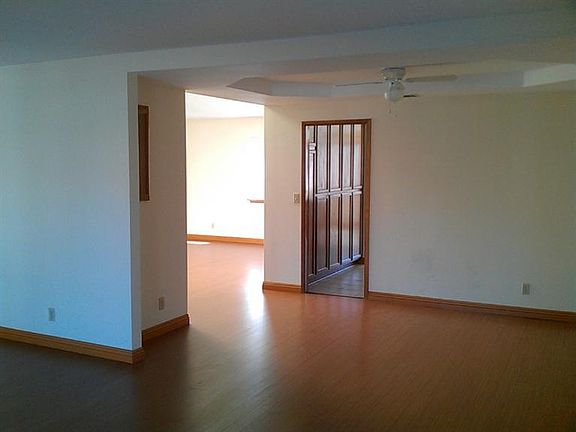 5th image of 18090 Lakeview Dr