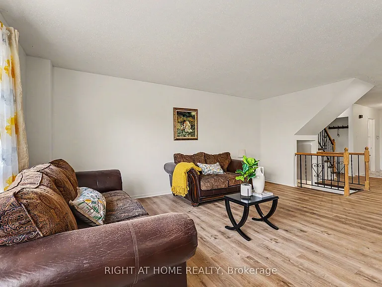 980 Gulf Pl #207 — Photo 8