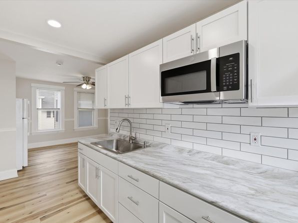 646 Summer St Floor 2