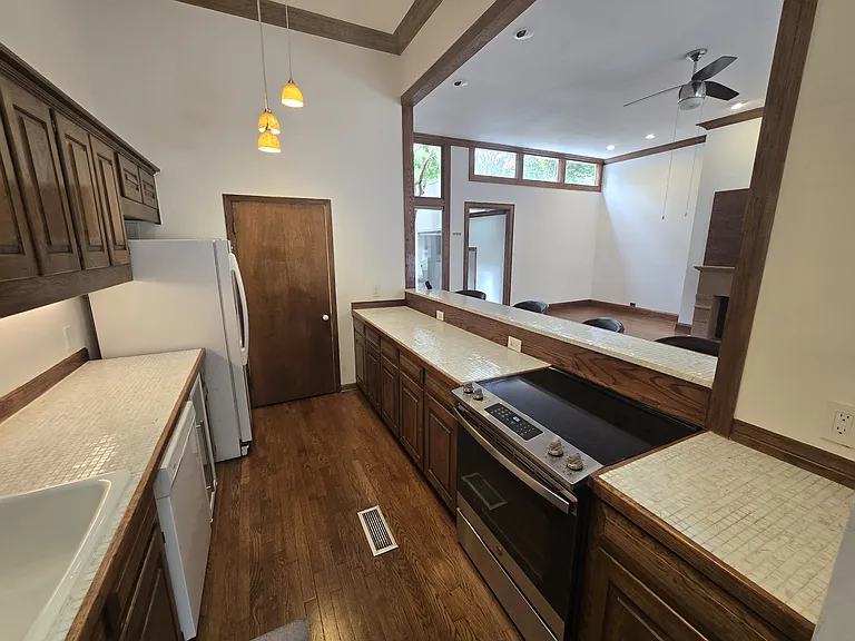 6434 Southpoint Dr — Photo 7