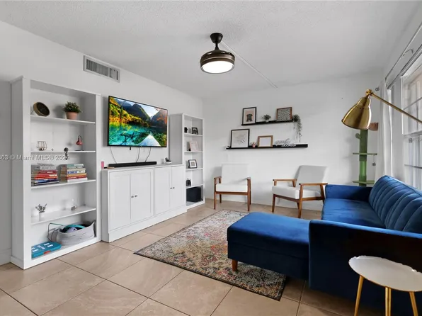 6676 SW 41st Pl #31, Davie, FL 33314