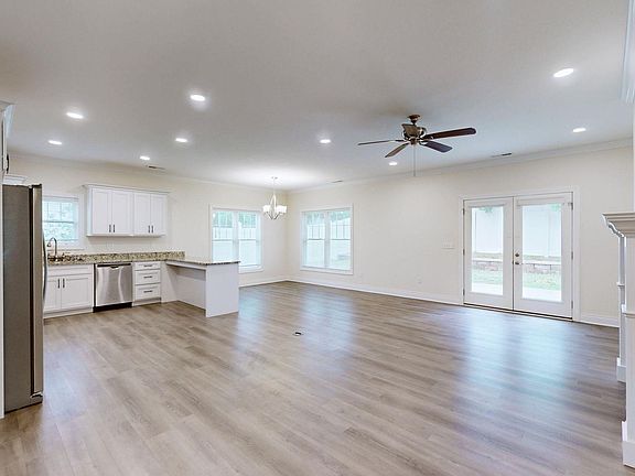 4th image of 251 Hunters Ridge Dr