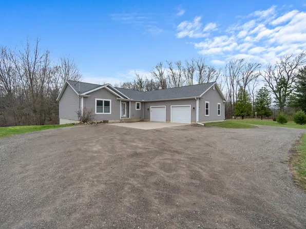 1754 S Sandstone Rd, Jackson, MI 49201