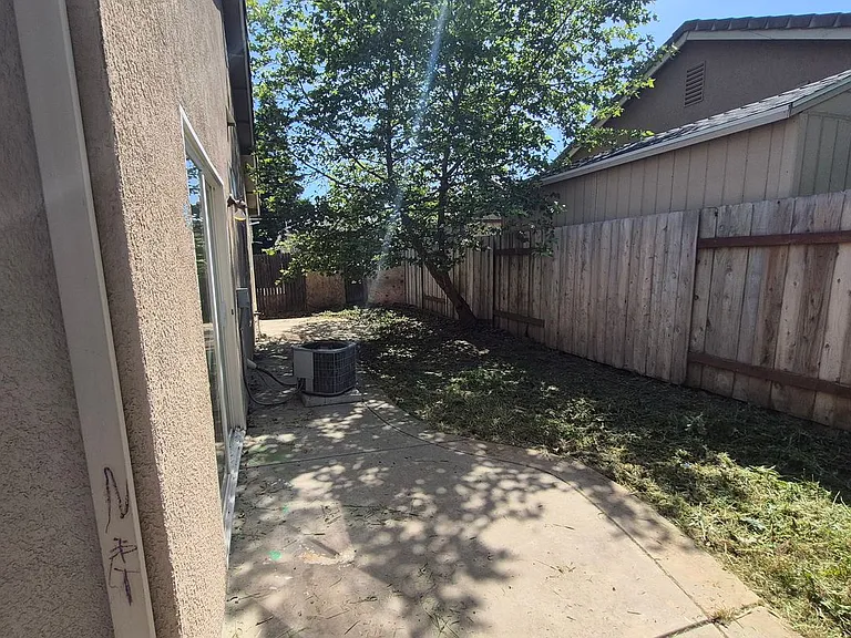 8836 Avalon Hills Way — Photo 3