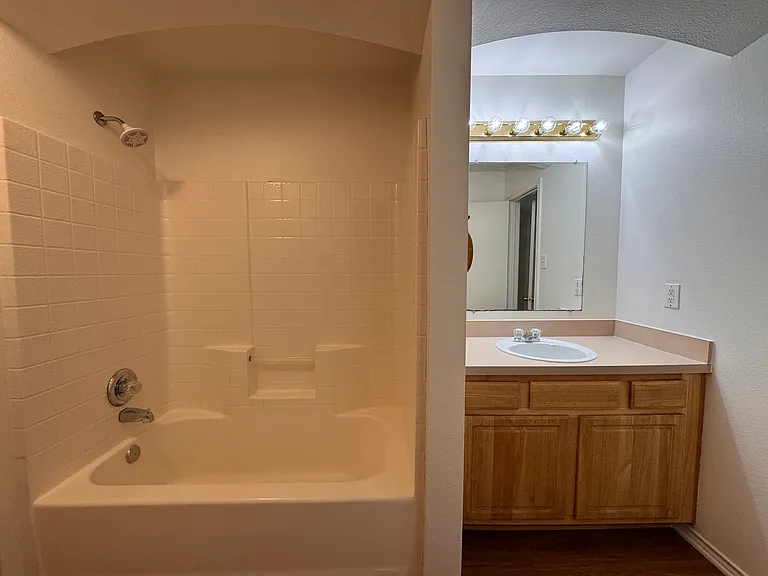 414 N Jackson Ave #A — Photo 7