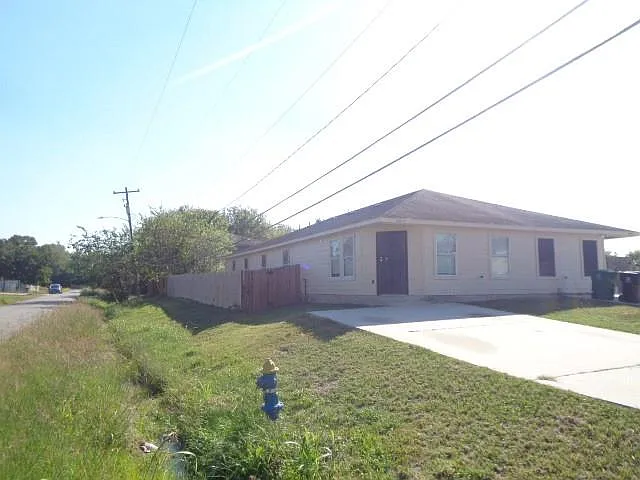 5401 Peacock St #A — Photo 2