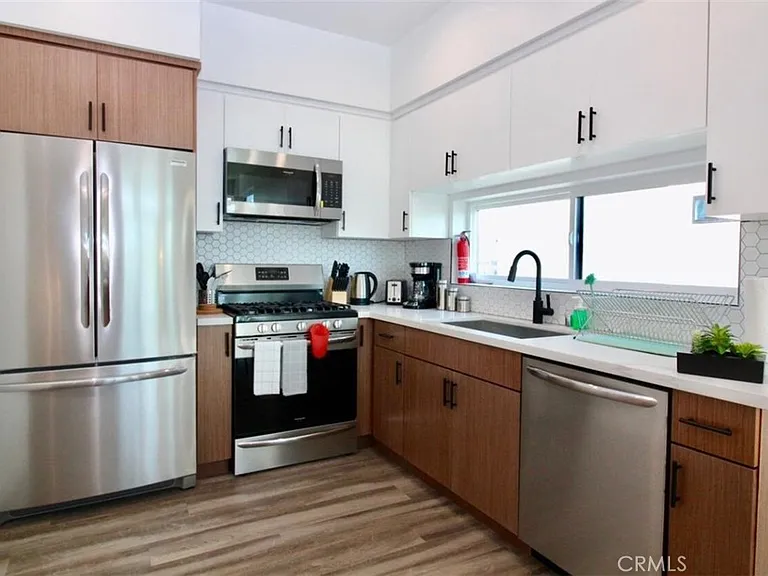 1416 S Cloverdale Ave — Photo 2