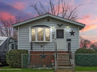 52 Ramsey Ave, Keansburg, NJ 07734