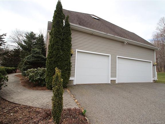 5th image of 21 Noah Ln