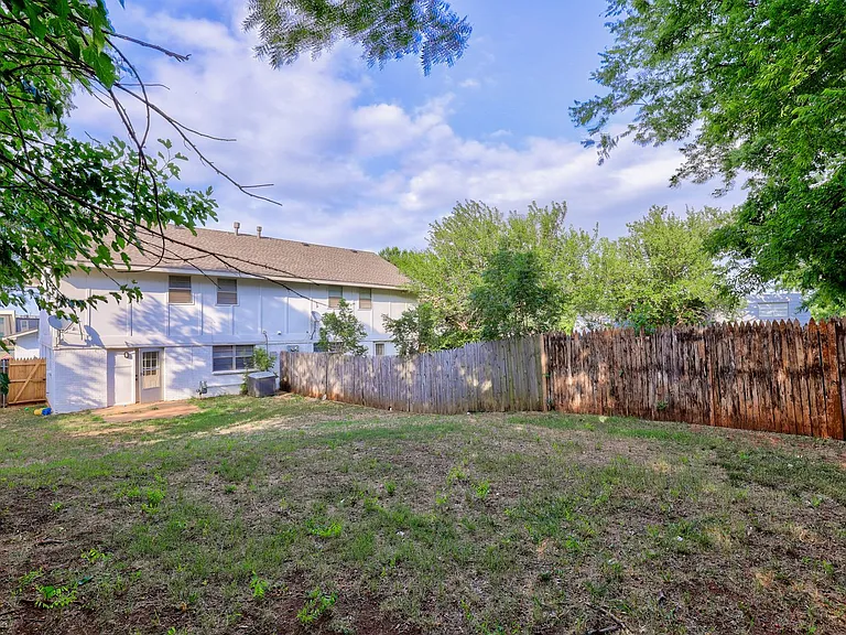 7507 Knight Lake Dr — Photo 4