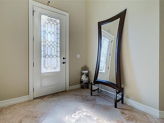 2nd image of 1477 Fairview Cir