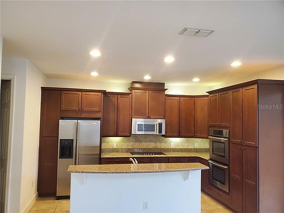5th image of 8808 Della Scala Cir