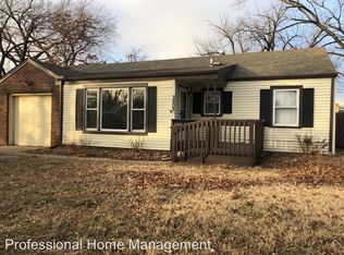 3902 E Countryside Plz, Wichita, KS 67218