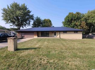 3 Lynn Rose Hts, Mount Sterling, IL 62353
