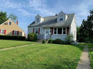 509 E Saucon St, Hellertown, PA 18055