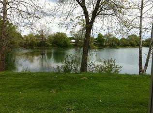39 Lakeshore Dr APT 20, Martinsville, IN 46151