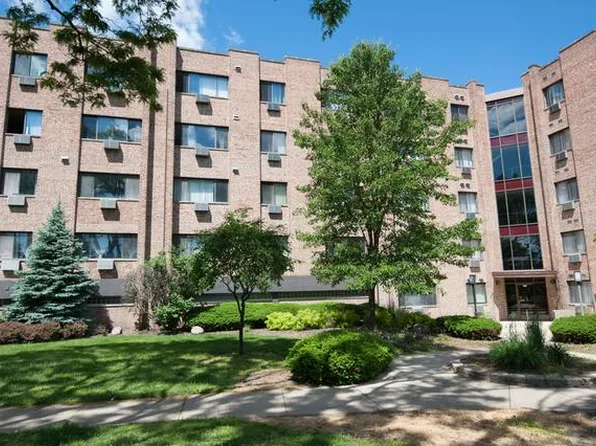 5348 N Cumberland Ave APT 410, Chicago, IL 60656