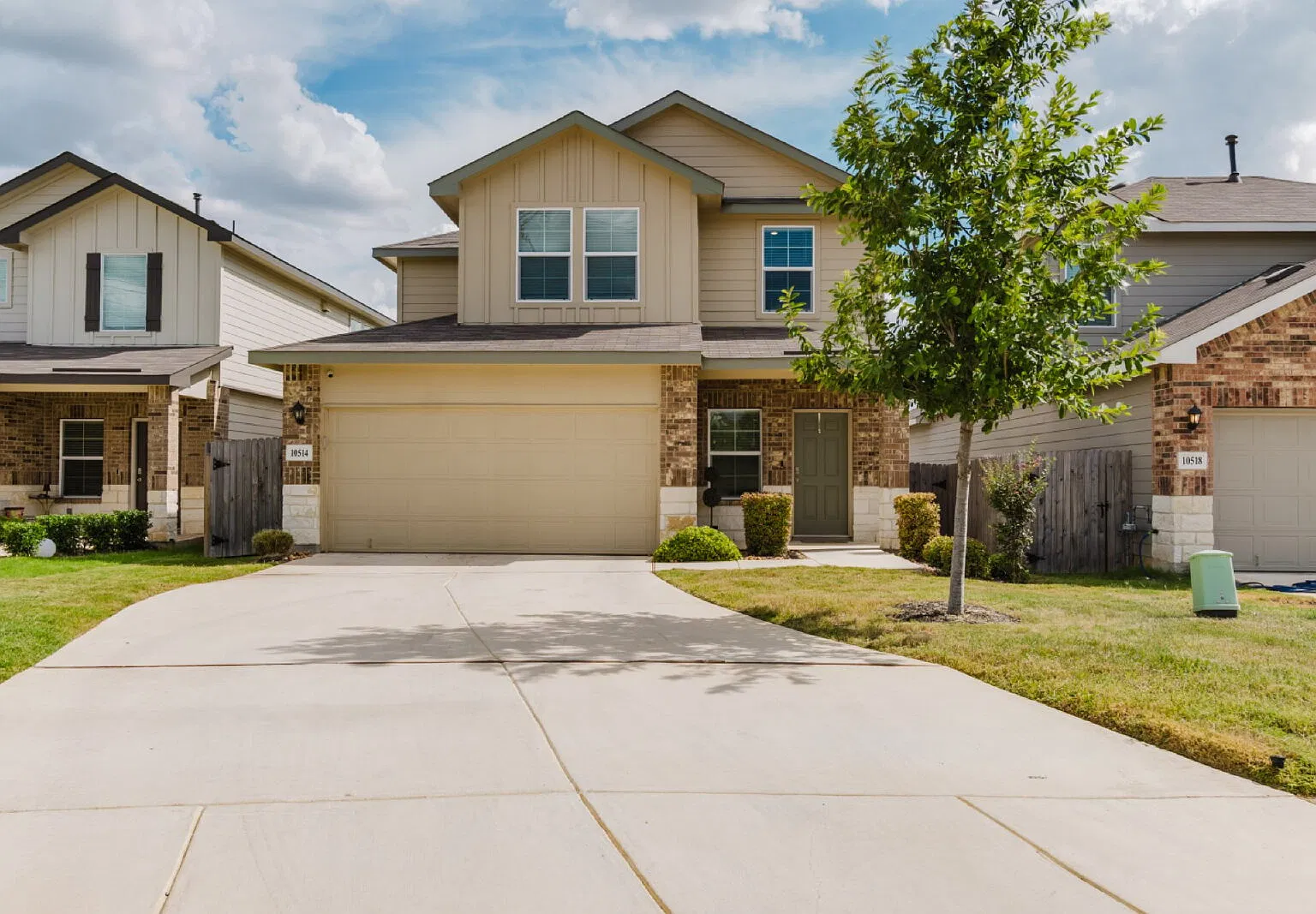 4 bed, 2.5 bath, 2045 sqft, $1,800 — Photo 1