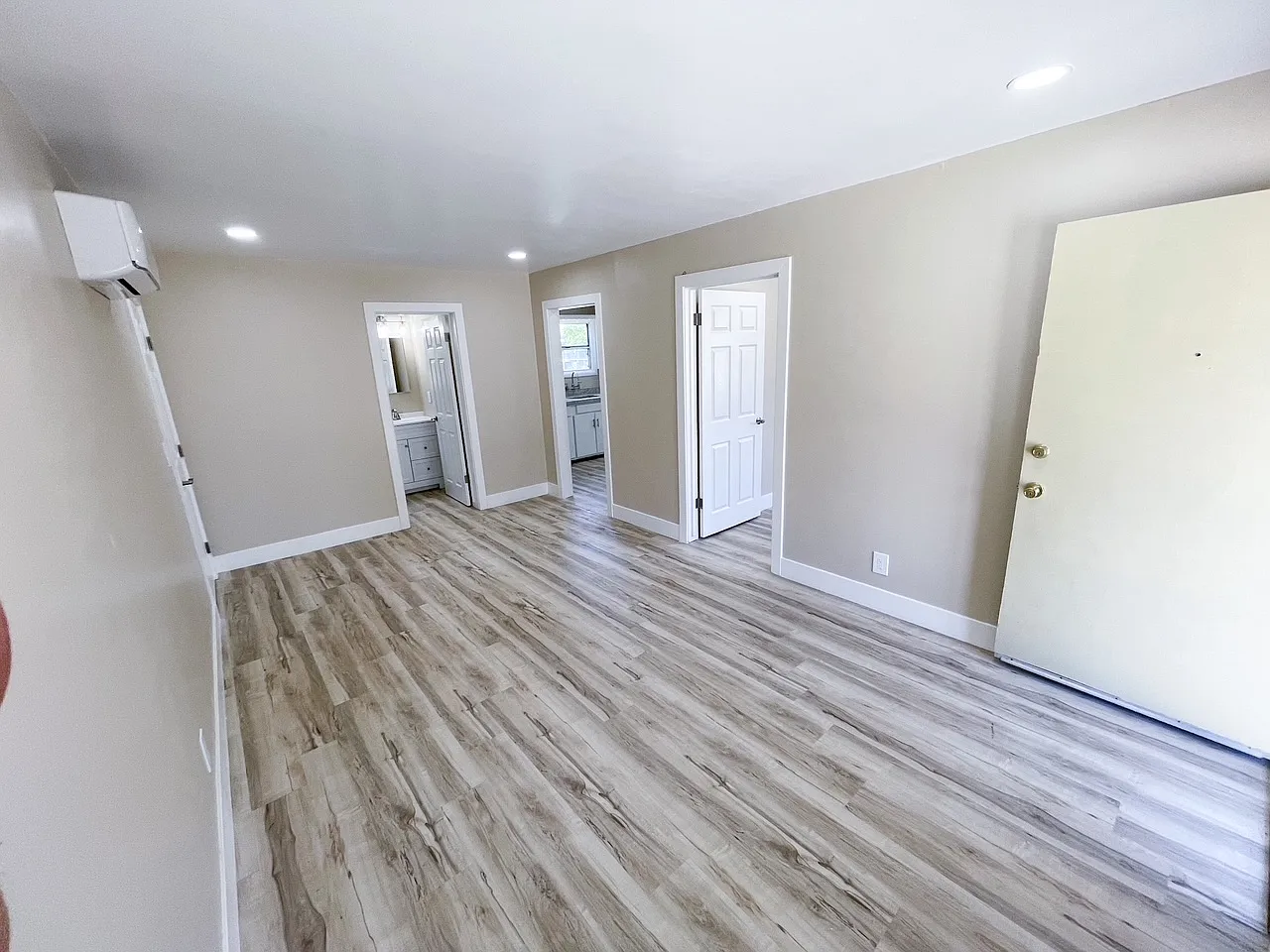 1 bed, 528 sqft, $1,695 — Photo 2