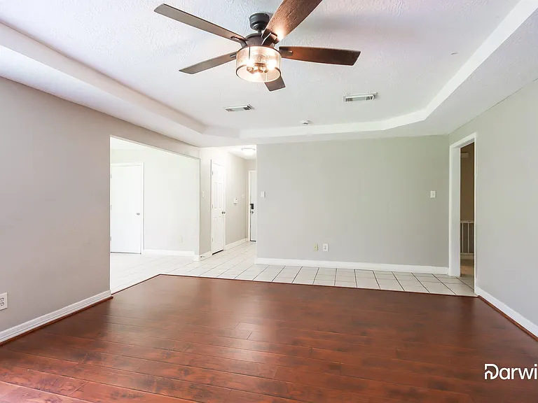 7414 Pebblemill Ln — Photo 6