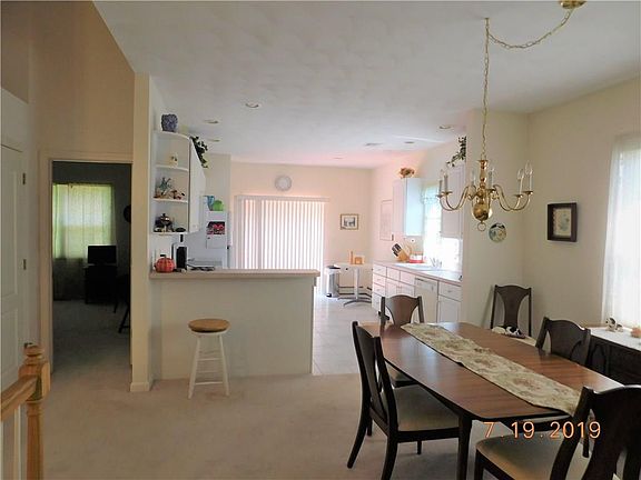 4th image of 24 Orchard Meadows Dr