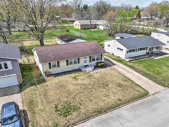 2nd image of 139 Wisconsin Dr