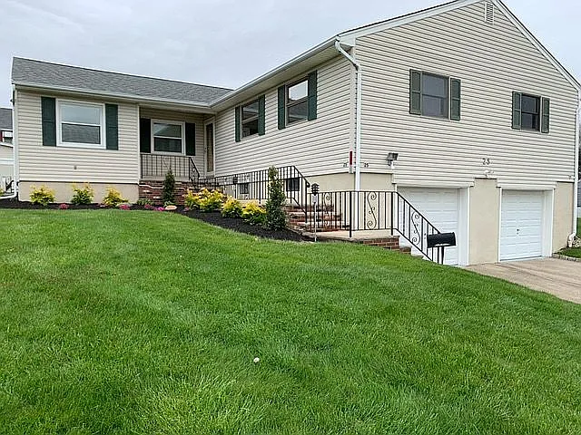 25 Wick Dr photo 1