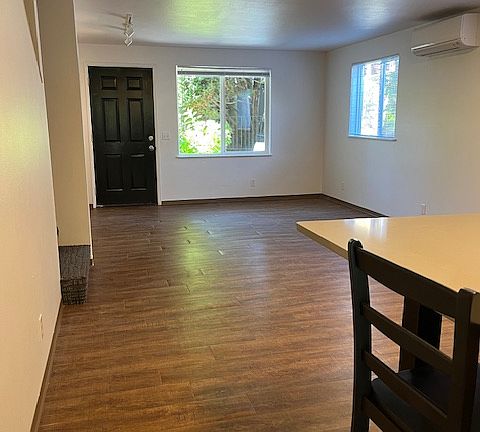 5th image of 2474 Portland St