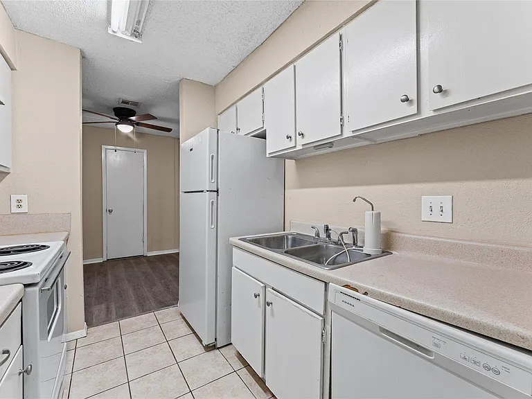 9327 Pagewood Ln — Photo 6