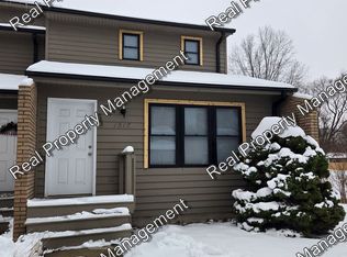 1317 Lake Charles Ave, Chesterton, IN 46304