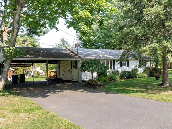 28 Monarch Lane, Middletown, CT 06457