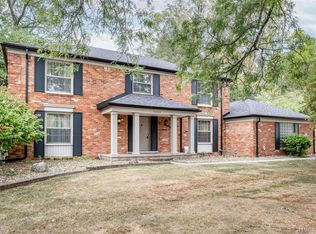 5890 Pinecroft Dr, West Bloomfield, MI