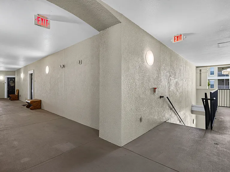8290 Gate Pkwy #1217 — Photo 11