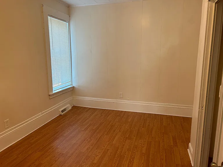 172 Pine St #1 — Photo 7