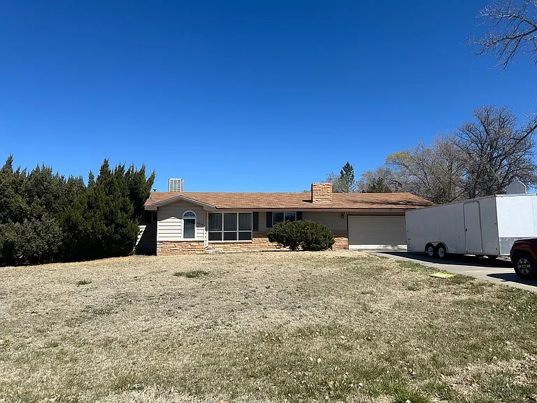 2636 Hickory Dr — Photo 1