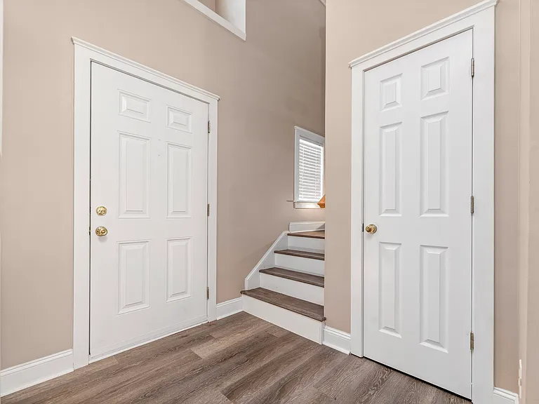 13604 Glenwyck Ln — Photo 2