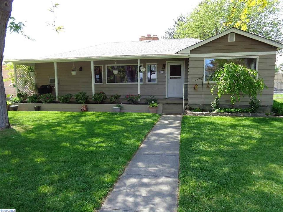 1st image of 813 10th St