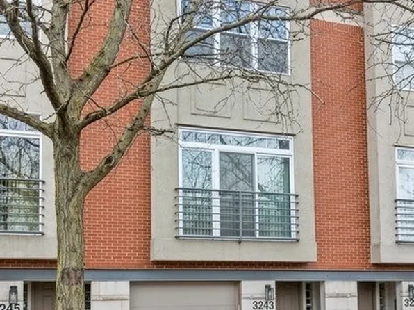 3243 N Ravenswood Ave, Chicago, IL 60657