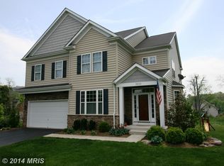 5801 Arnet St, Falls Church, VA 22041