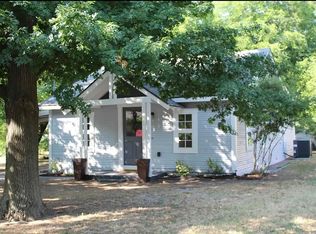 404 Cherry St, Bowie, TX 76230