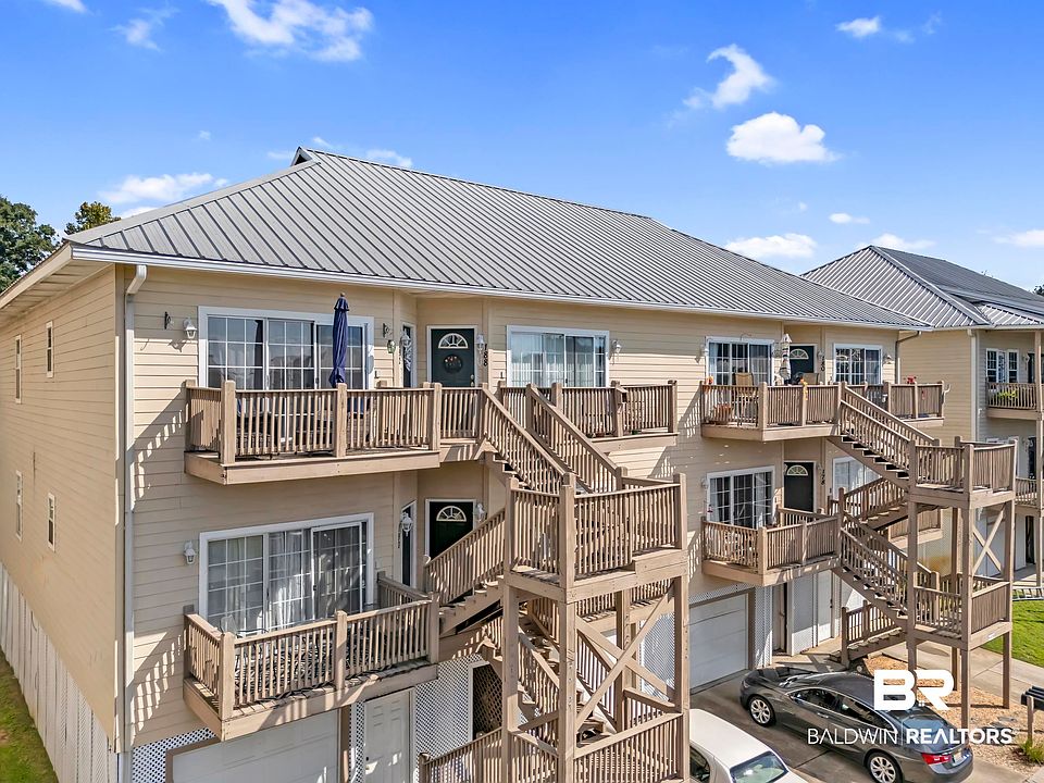1st image of 4 Yacht Club Dr APT 180