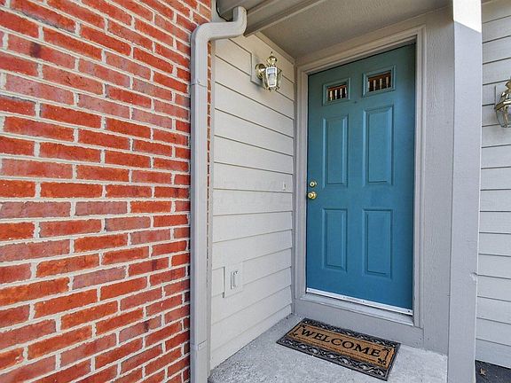 4th image of 7619 Catawba Pl #12-B