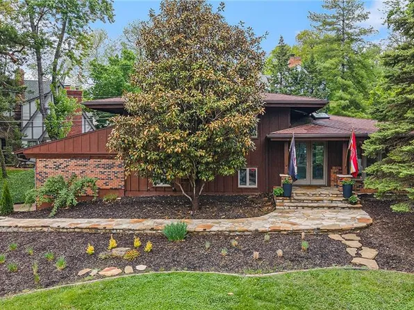 1900 W 50th St, Westwood Hills, KS 66205